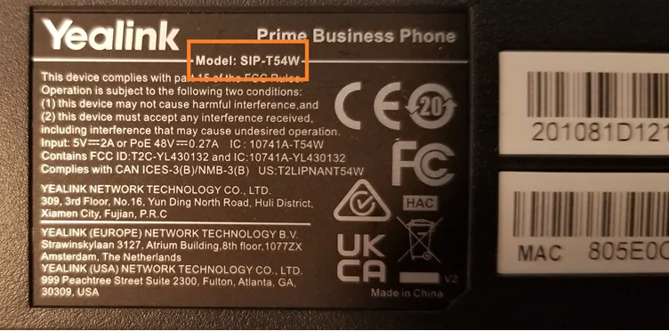 Etichetta sul retro di un telefono Yealink serie T5